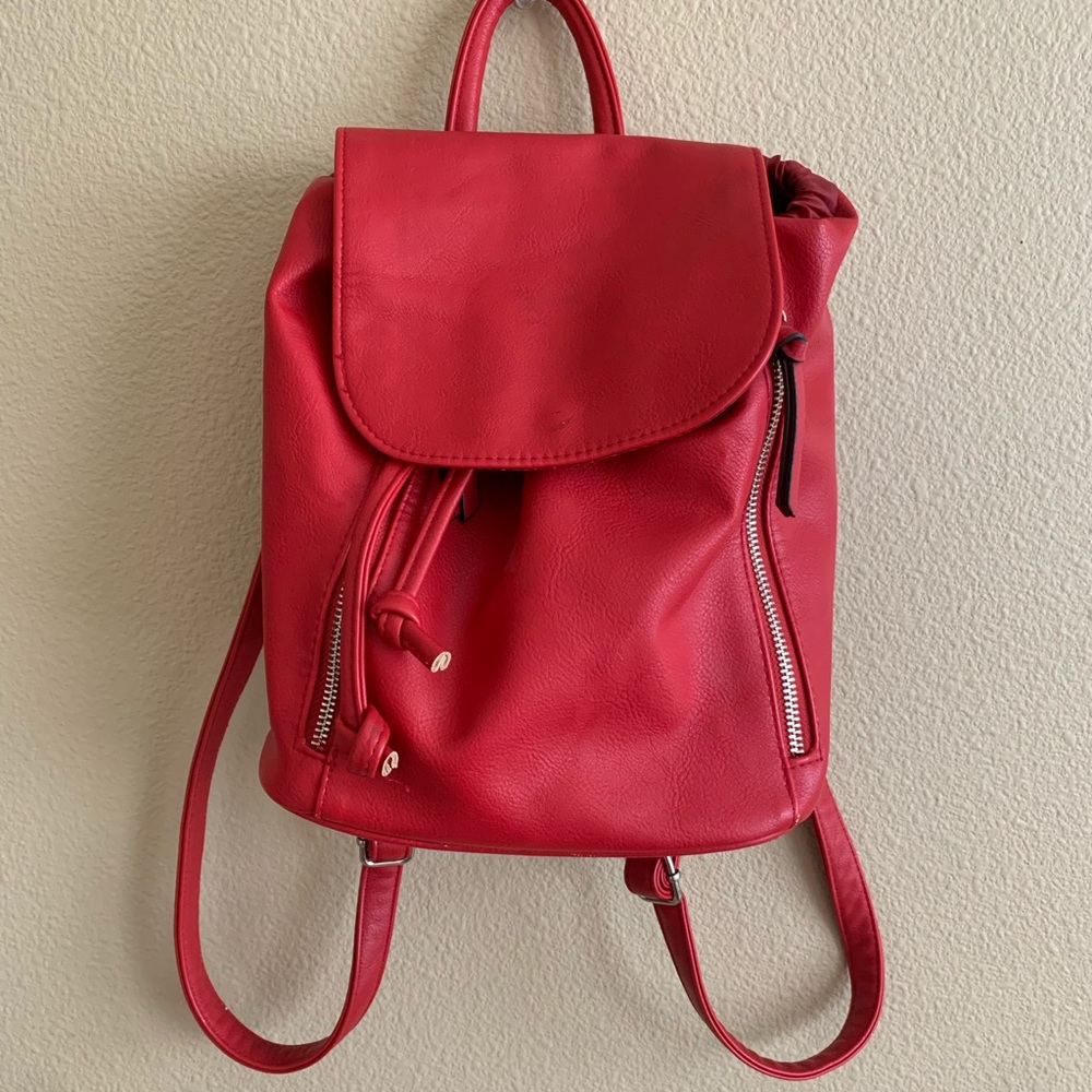 Small red backpack!! - Picture 1 of 6